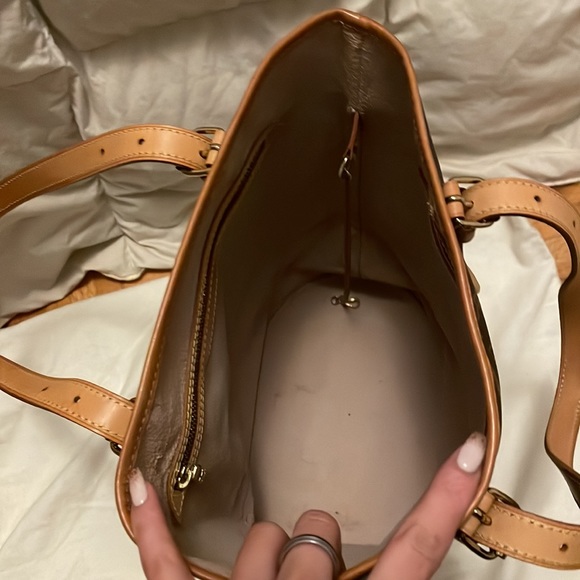 Louis Vuitton Bucket GM - Picture 6 of 10